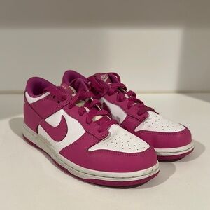 Nike Dunk Low Sneakers
